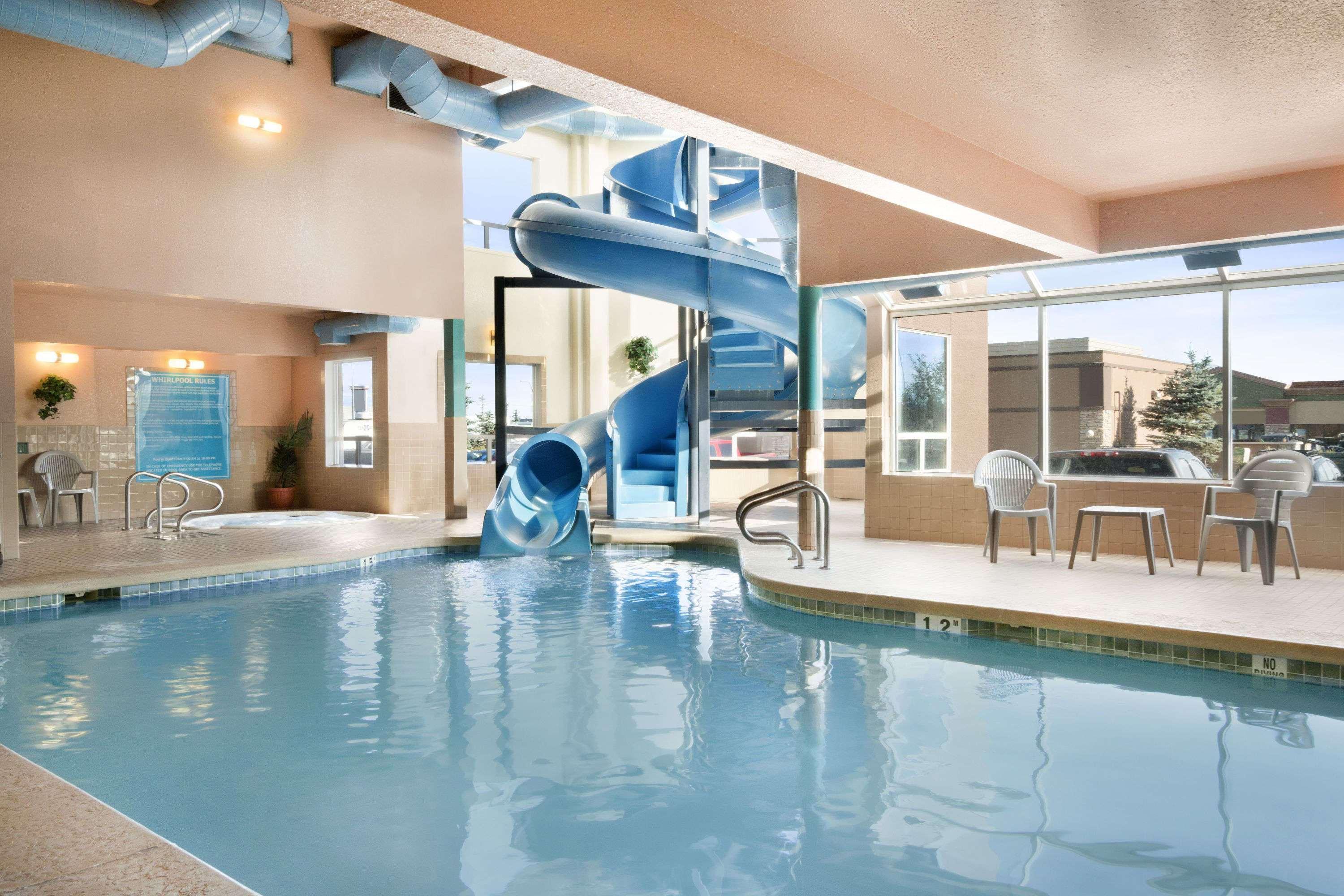 Days Inn By Wyndham Calgary Airport Exteriör bild